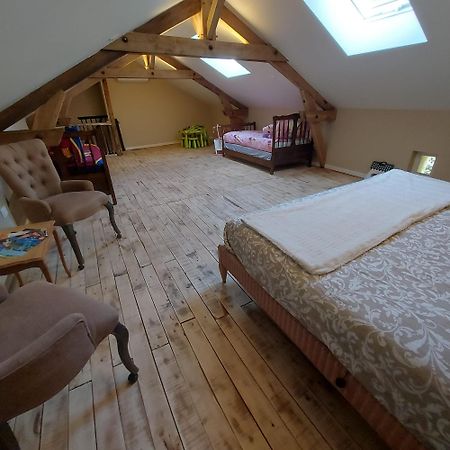 Les Trois L Bed and Breakfast Gindou Exteriör bild