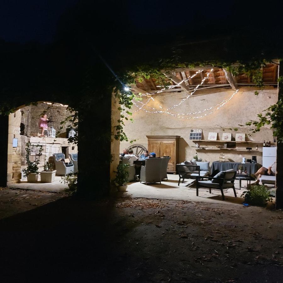 Les Trois L Bed and Breakfast Gindou Exteriör bild