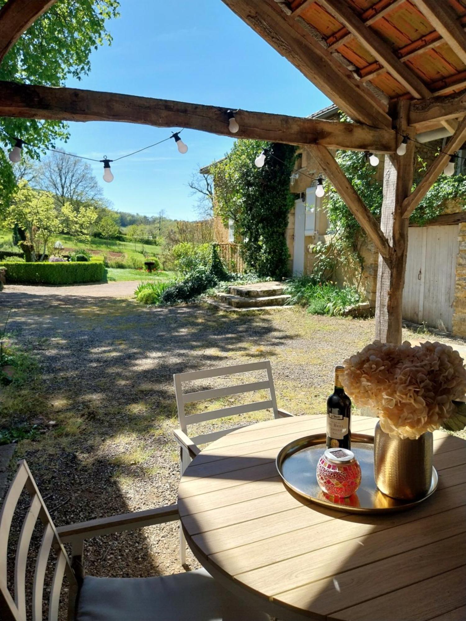 Les Trois L Bed and Breakfast Gindou Exteriör bild