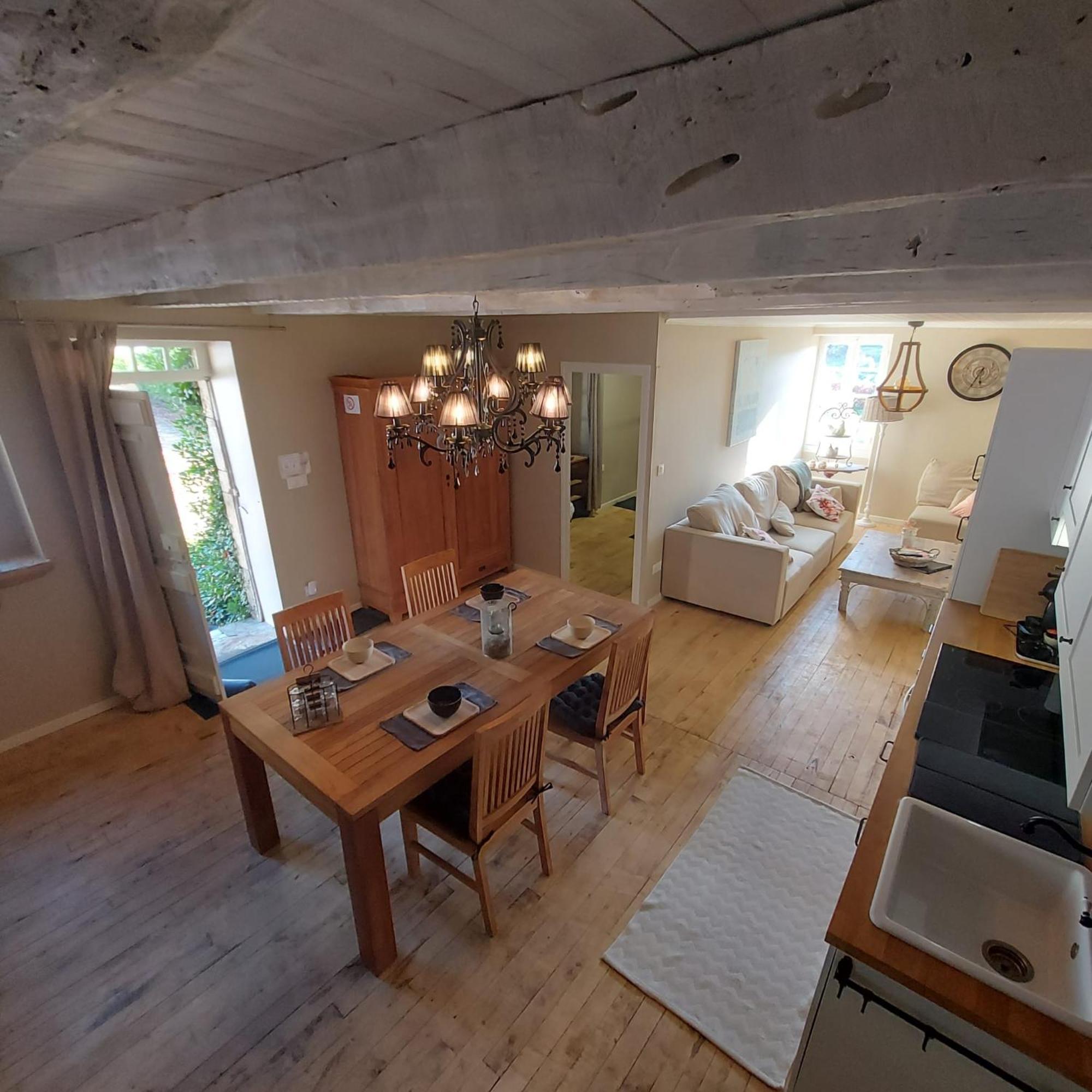 Les Trois L Bed and Breakfast Gindou Exteriör bild