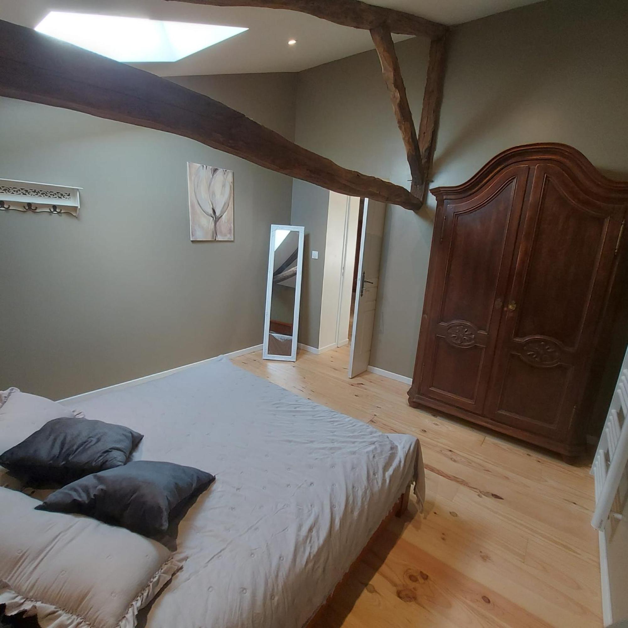 Les Trois L Bed and Breakfast Gindou Exteriör bild